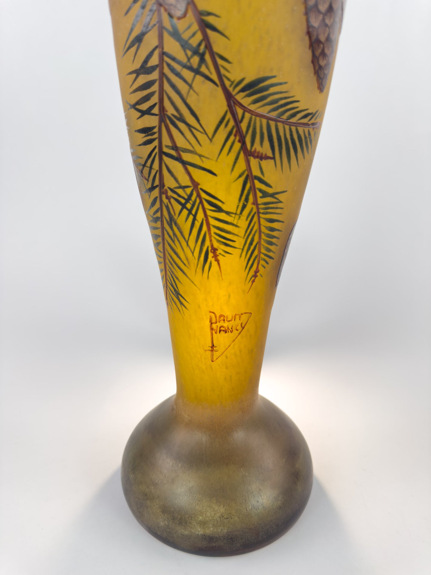 Daum Nancy French Art Nouveau Glass Pine Cone Vase, c. 1900–1915